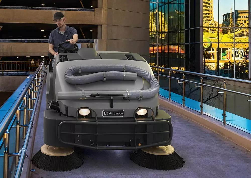 Nilfisk Advance SW8000 Sweeper | Fairchild Equipment