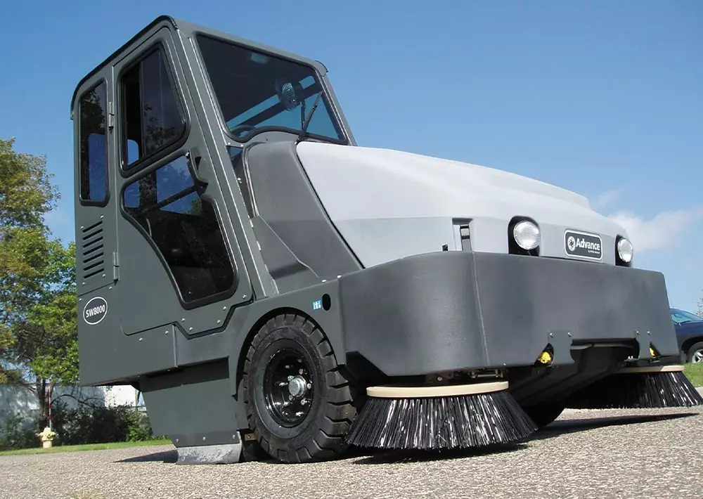 Nilfisk Advance SW8000 Sweeper | Fairchild Equipment