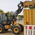 JCB 409 Wheel Loader construction and agriculture truck lifting materials.