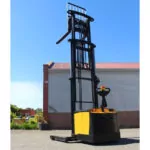 Task Python pedestrian stacker outdoors with mast up.