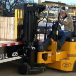 Bendi B30AC lift truck outdoors.