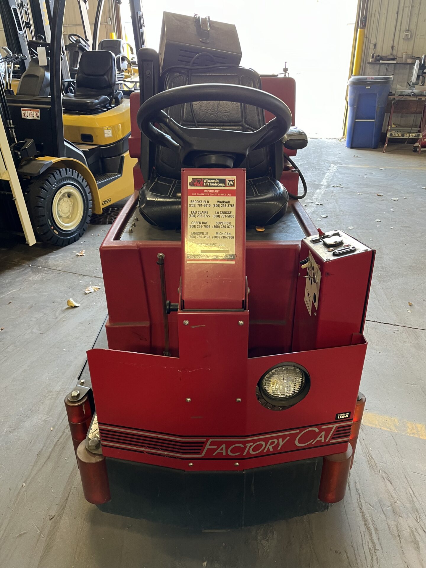 2002 – Factory Cat FACTORY CAT